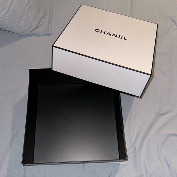 Chanel box authentic - Picture 4 of 5